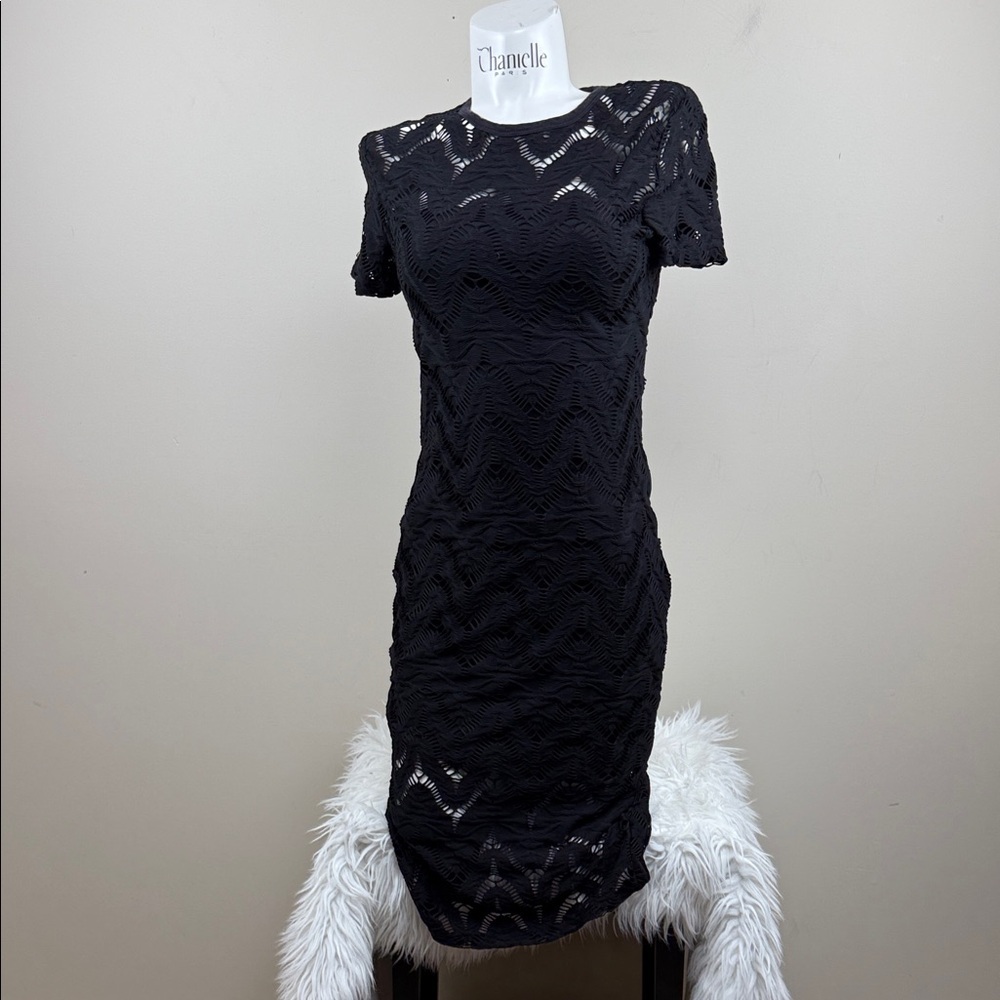 TWENTY MONTREAL black crew neck short lace sleeve midi dress large
